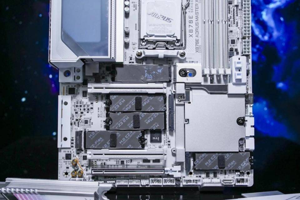 生”技嘉X3D系列主板免费提升游戏性能pg电子模拟器免费试玩高端主板“模范(图10)